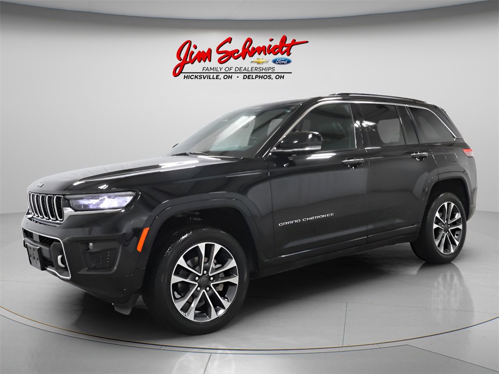 Used 2023 Jeep Grand Cherokee Overland image 2