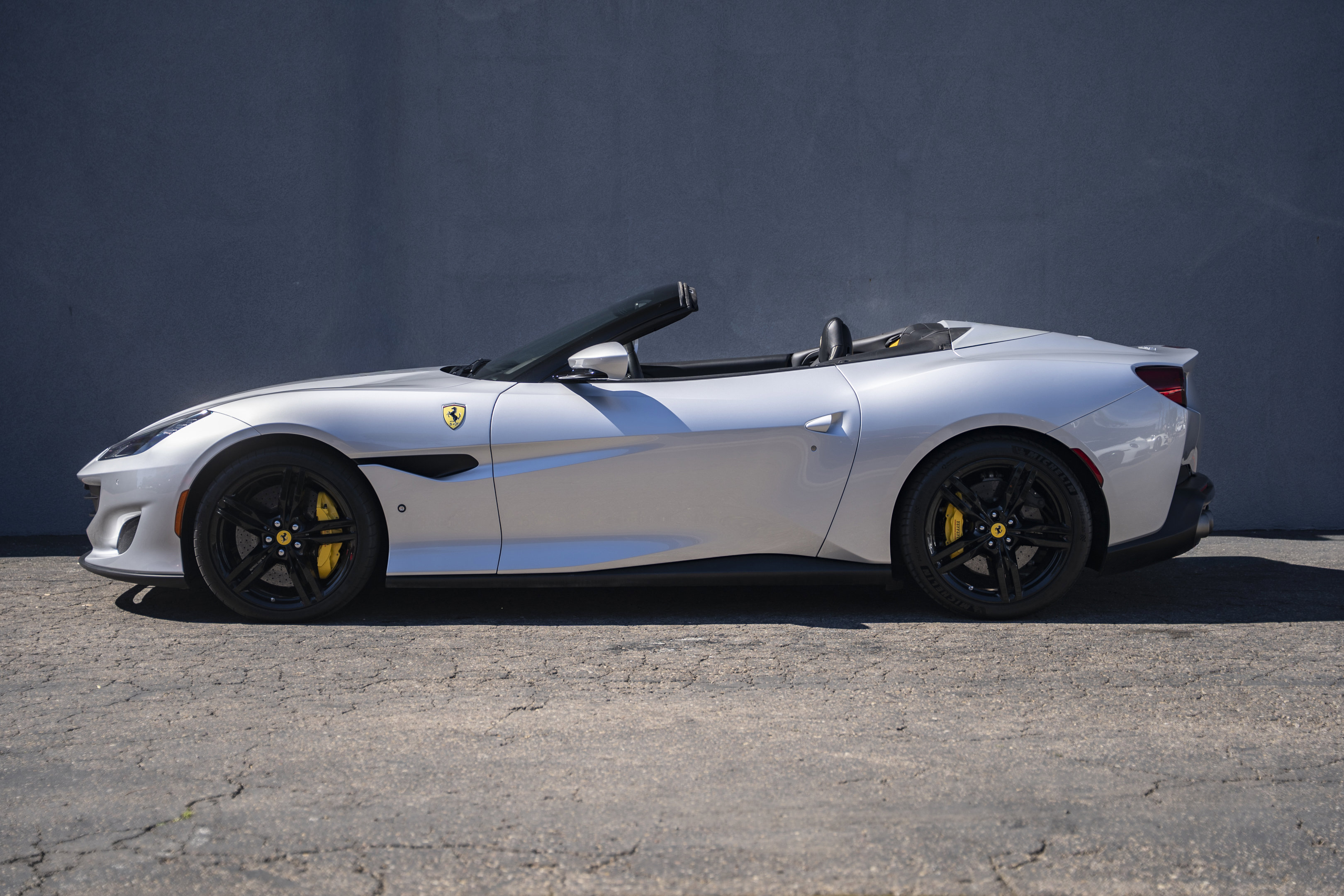 Certified 2019 Ferrari Portofino image 2