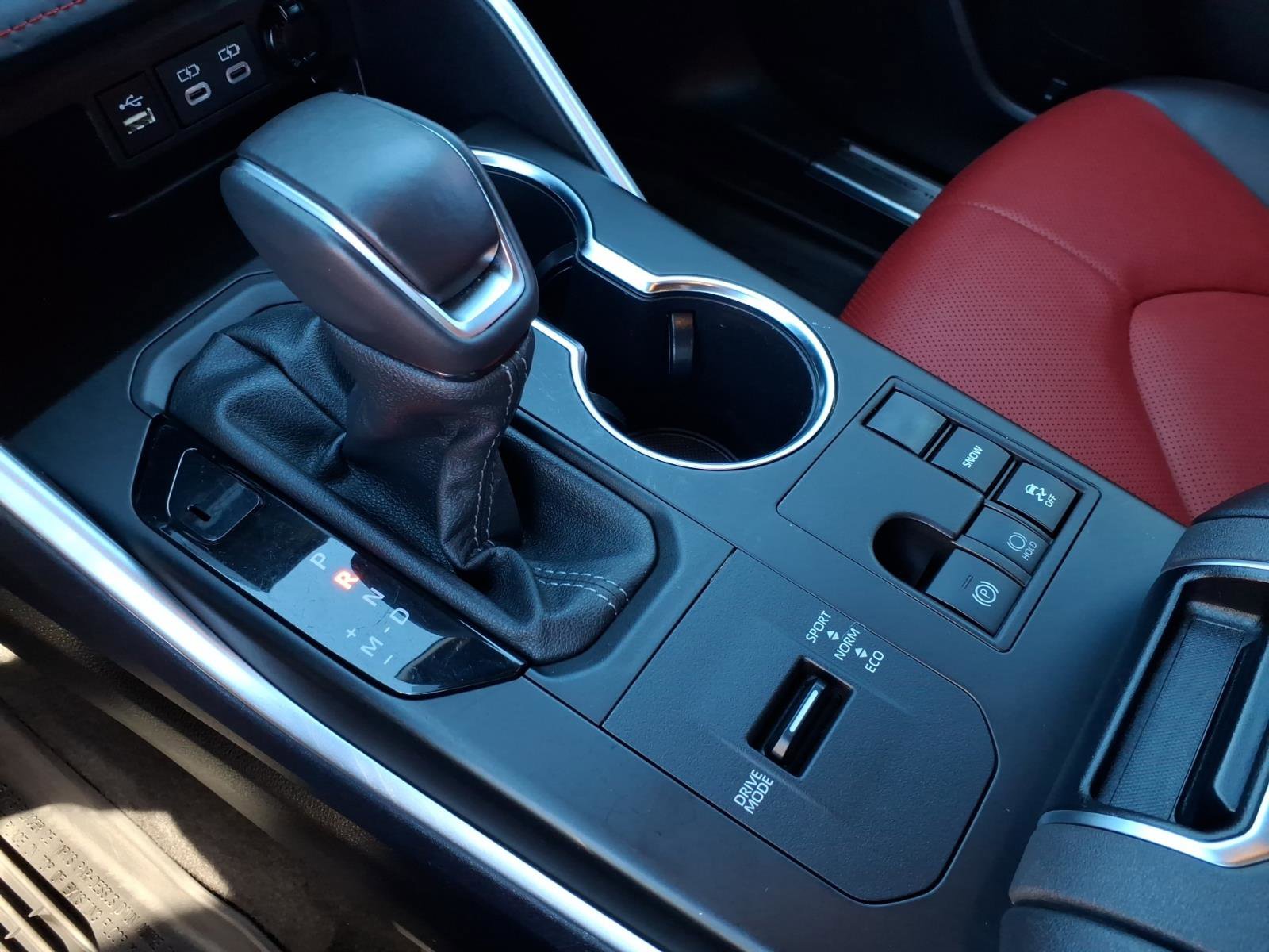 Used 2023 Toyota Highlander XSE image 24