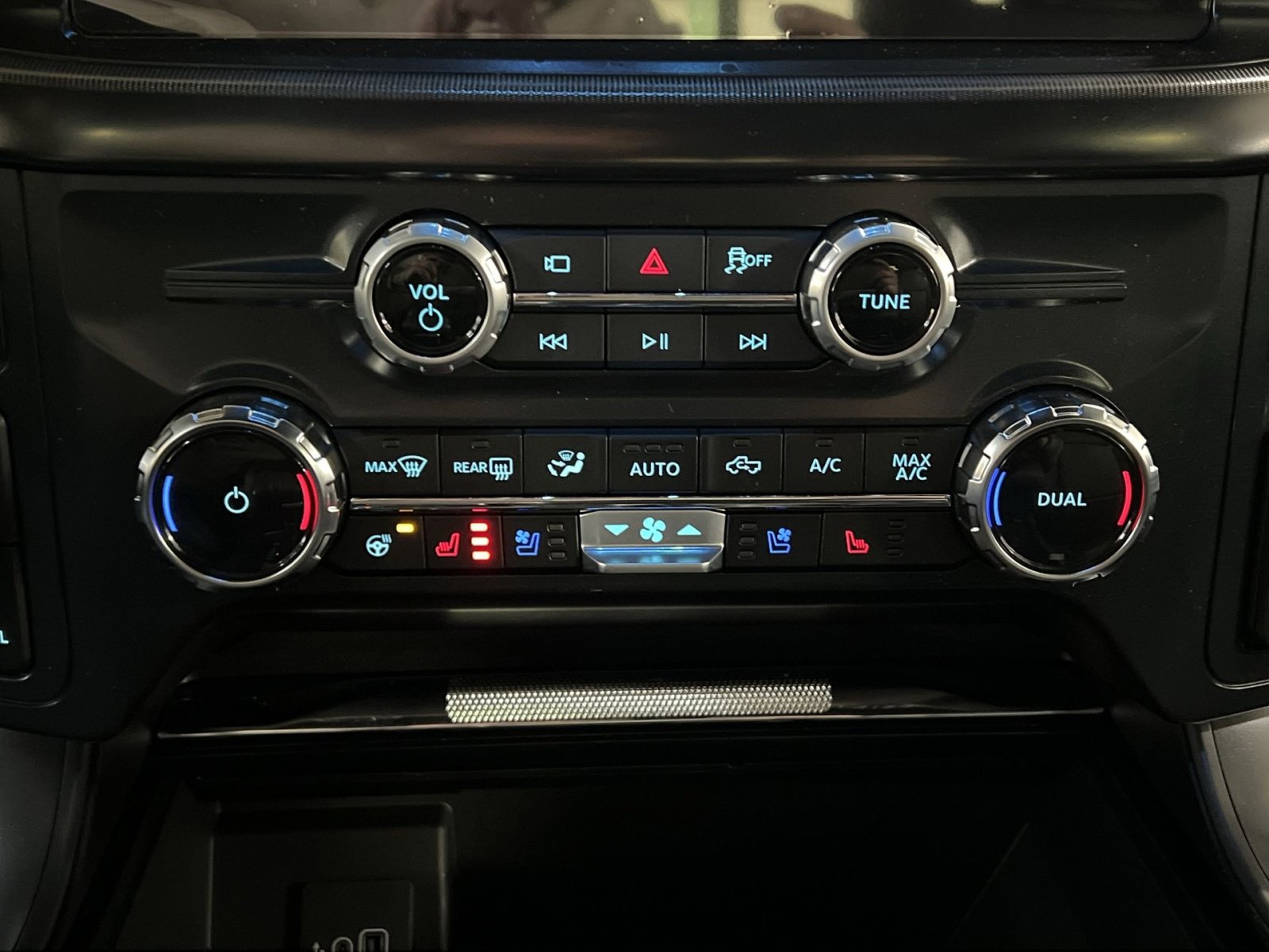 New 2026 Ford F150 Lariat w/ Equipment Group 501A Mid image 21