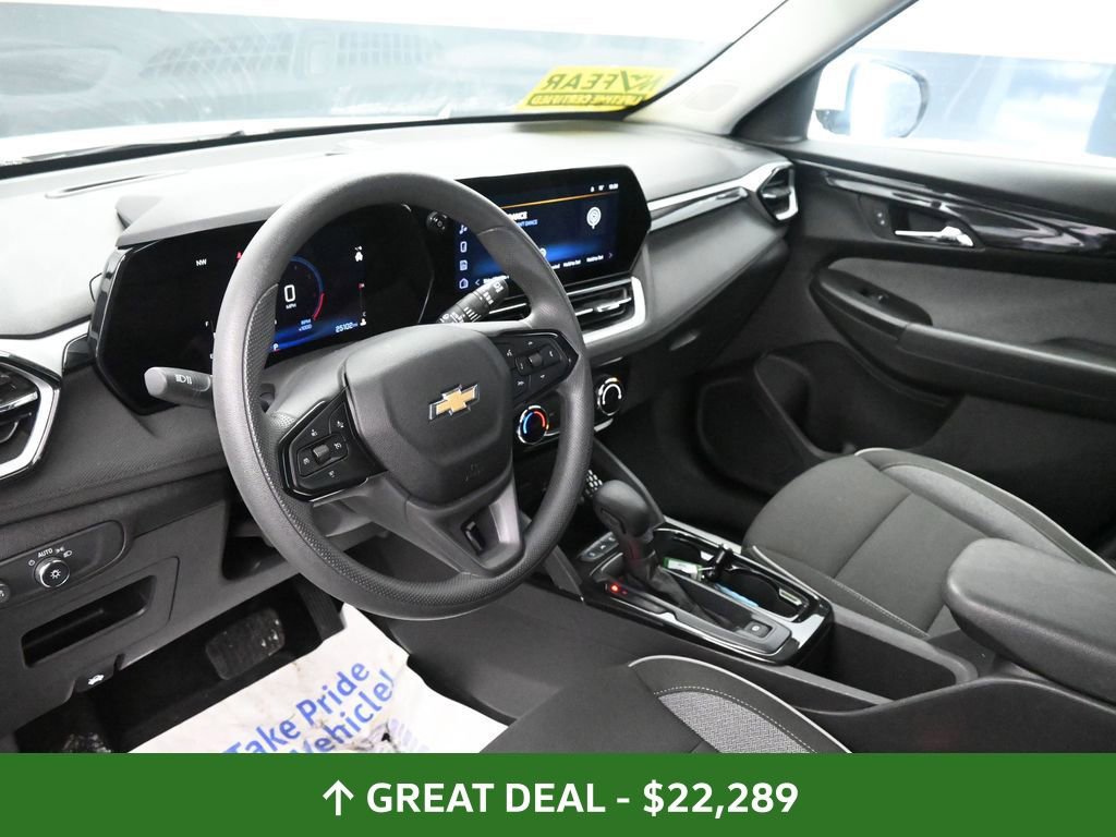 Used 2025 Chevrolet TrailBlazer LT w/ Driver Confidence Package image 22