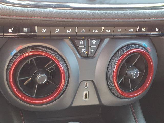 Used 2022 Chevrolet Blazer RS AWD/4WD image 23