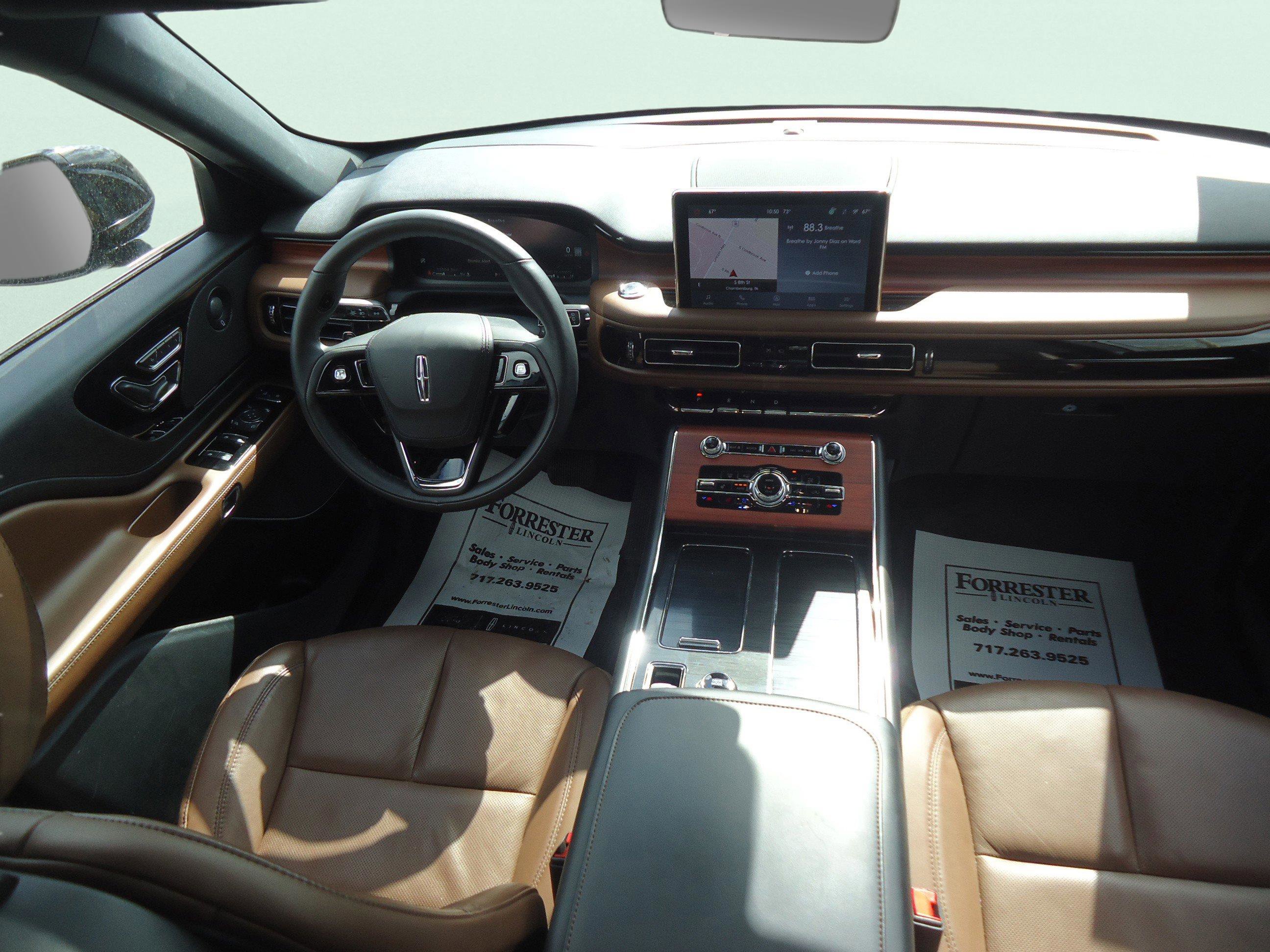 Used 2024 Lincoln Aviator Reserve w/ Equipment Group 201A image 10