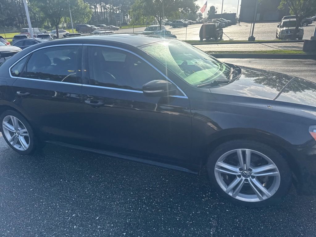Used 2014 Volkswagen Passat 3.6 SE FWD image 12