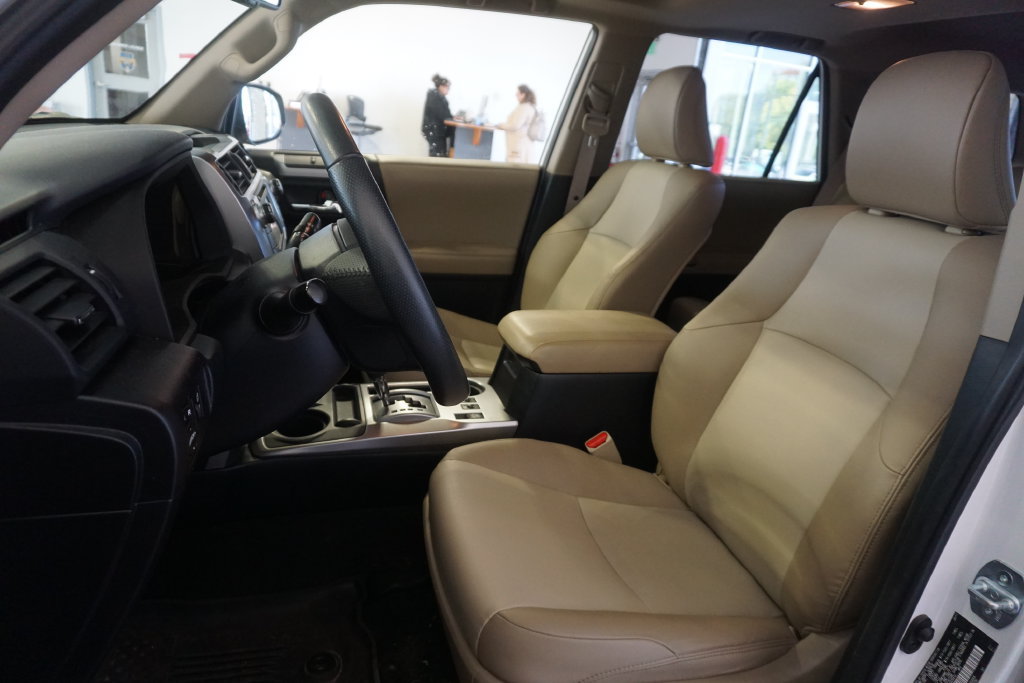 Used 2017 Toyota 4Runner SR5 Premium AWD/4WD image 19