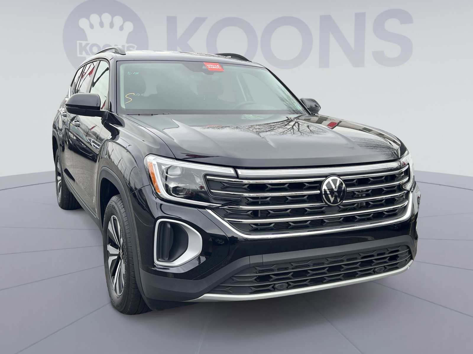 Used 2025 Volkswagen Atlas SE image 8