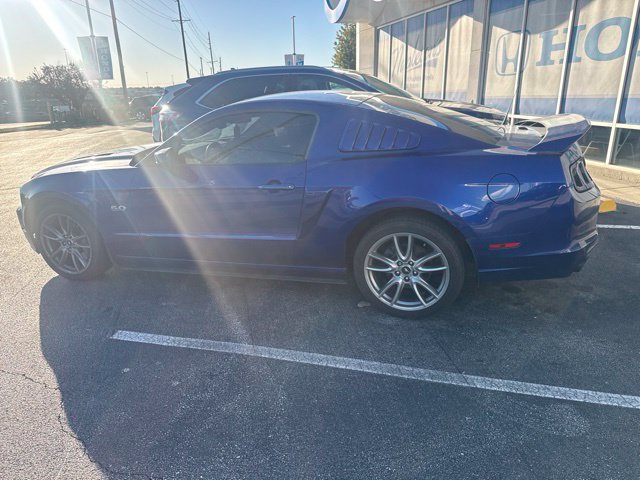 Used 2013 Ford Mustang GT Premium w/ Electronics Pkg RWD image 3