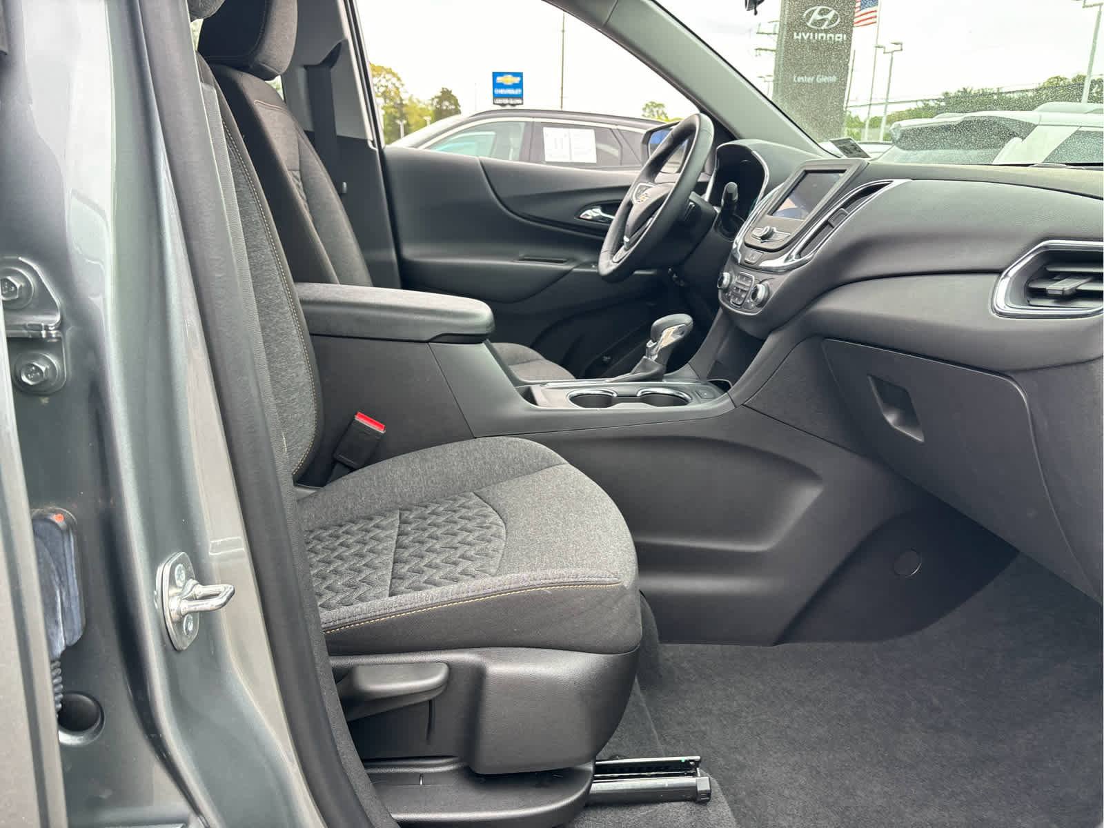 Certified 2024 Chevrolet Equinox LT w/ LPO, Floor Liner Package FWD image 20