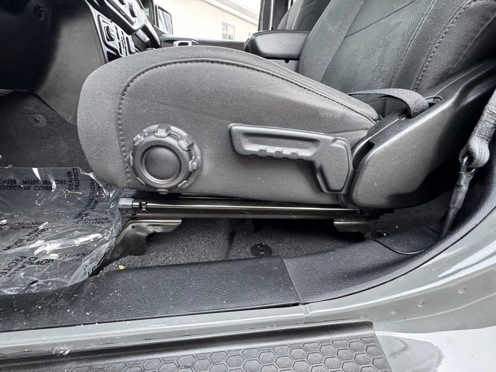 Used 2020 Jeep Gladiator Sport w/ Quick Order Package 24S image 17