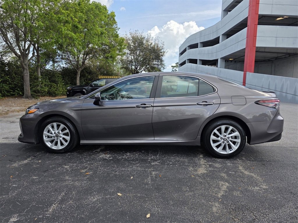 Used 2024 Toyota Camry LE image 8