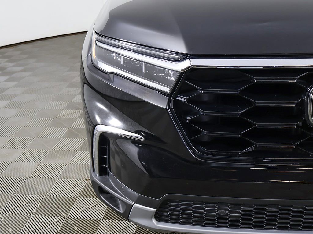 Used 2023 Honda Pilot Touring image 15