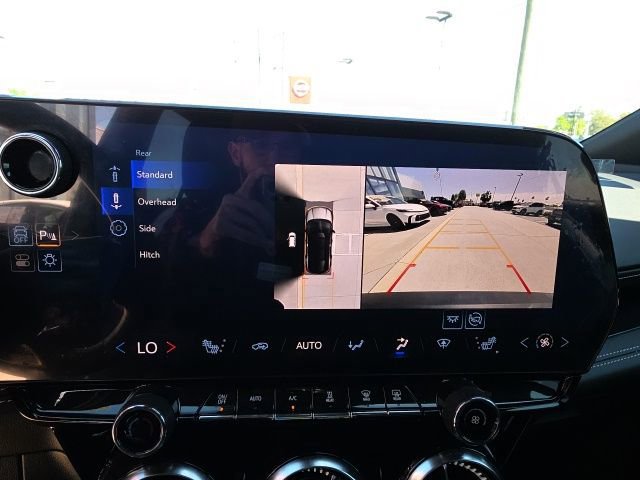 Used 2024 Chevrolet Blazer EV LT image 19