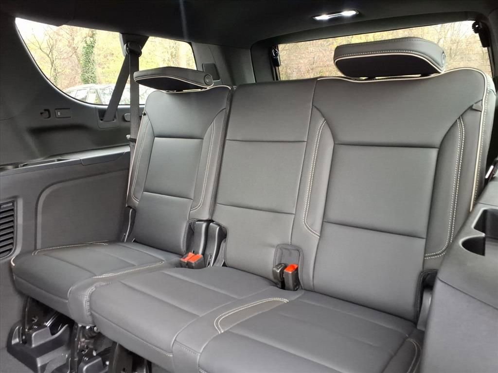 New 2026 Chevrolet Suburban Premier image 22