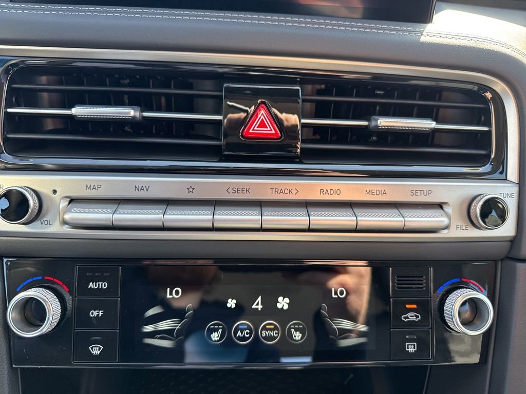 New 2026 Genesis G70 2.5T image 21