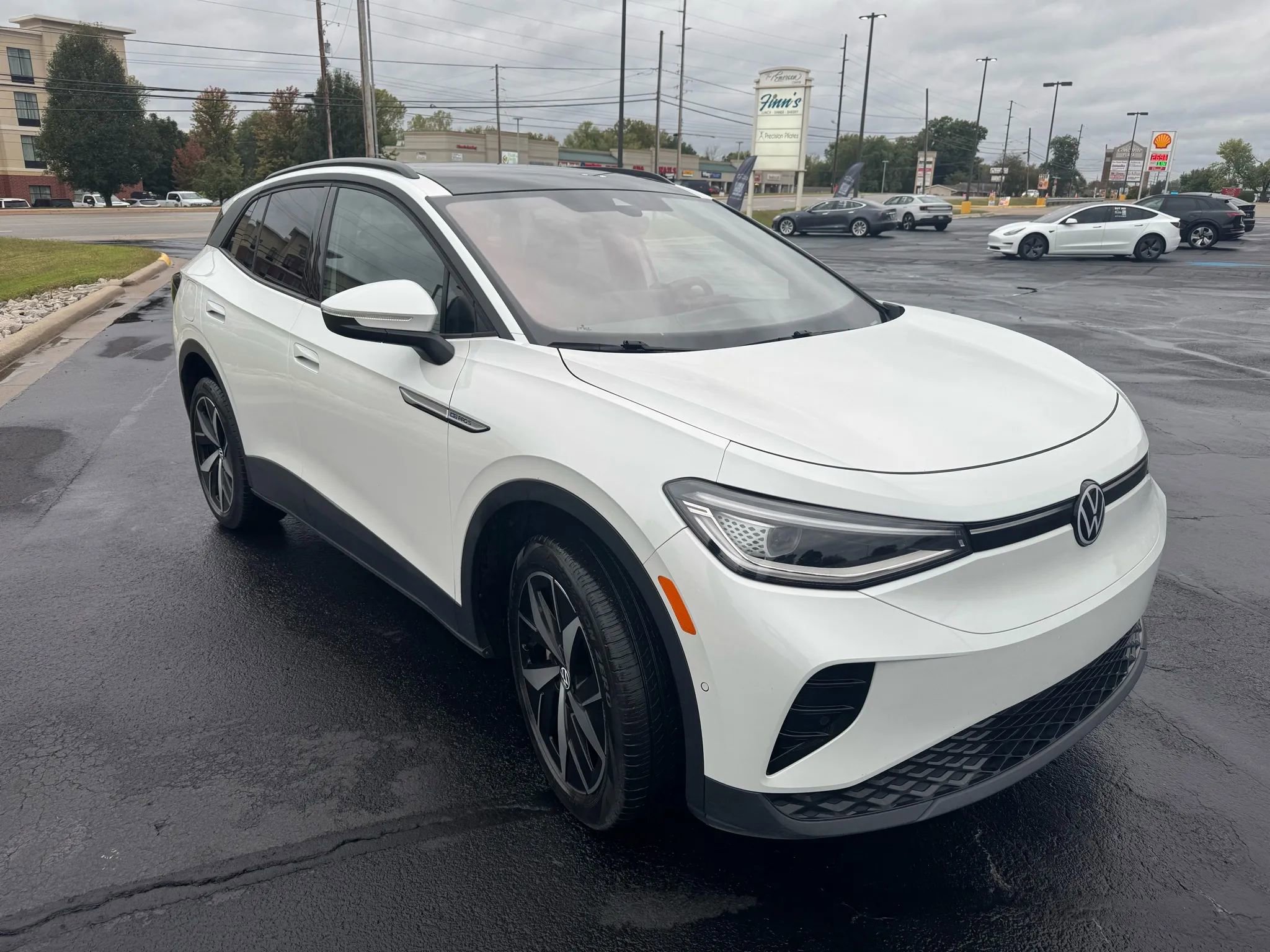Used 2023 Volkswagen ID.4 Pro S image 4