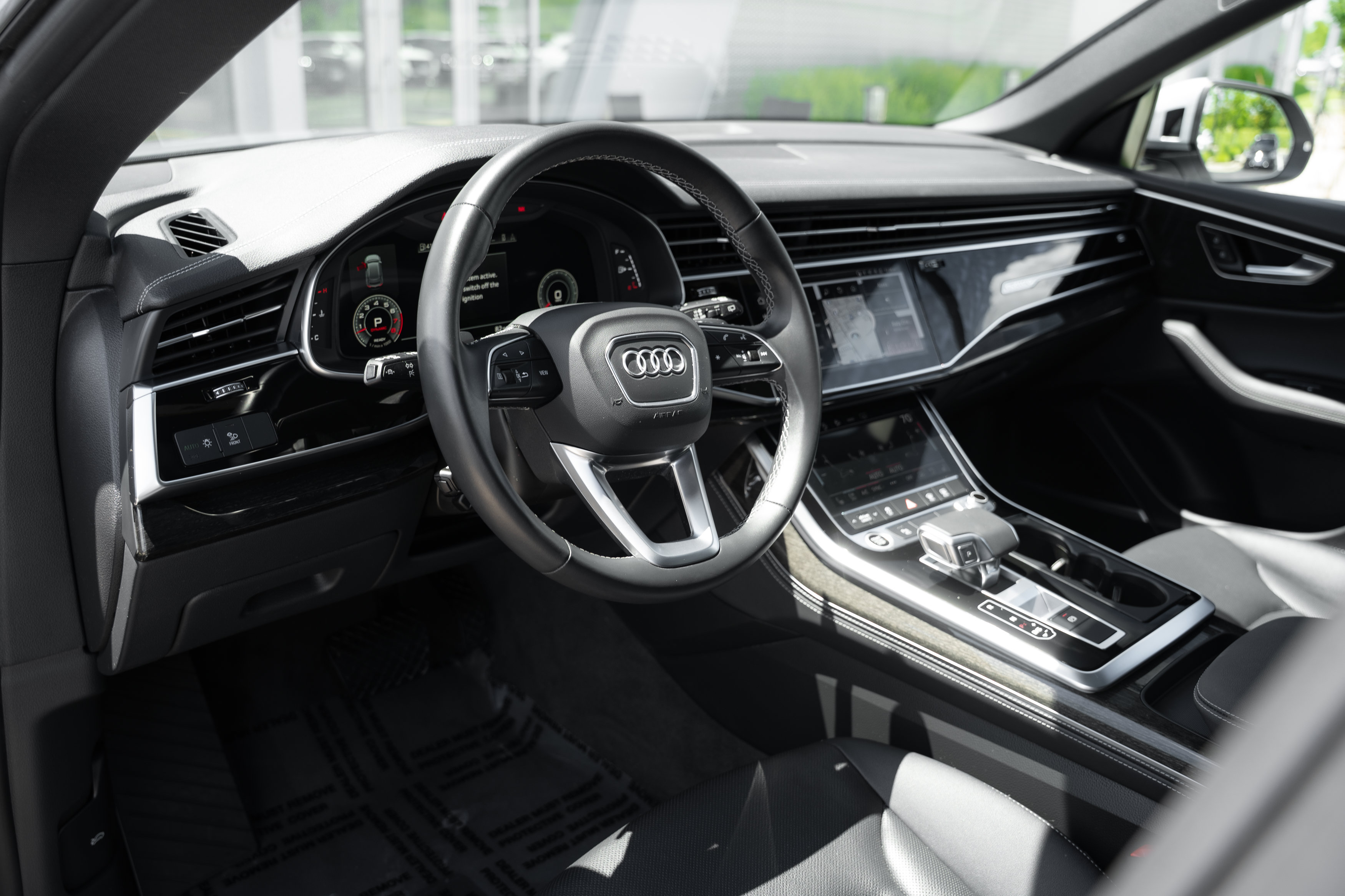 Certified 2025 Audi Q8 Premium Plus w/ Premium Plus Package AWD/4WD image 10