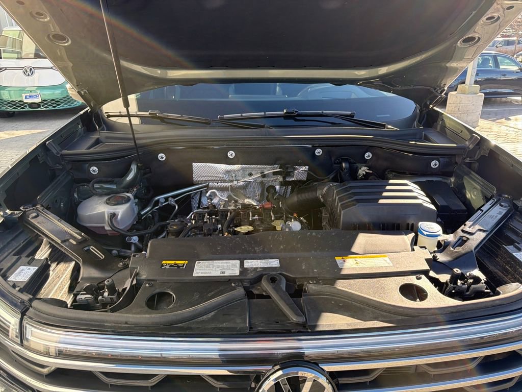 Certified 2024 Volkswagen Atlas Peak Edition SEL image 24