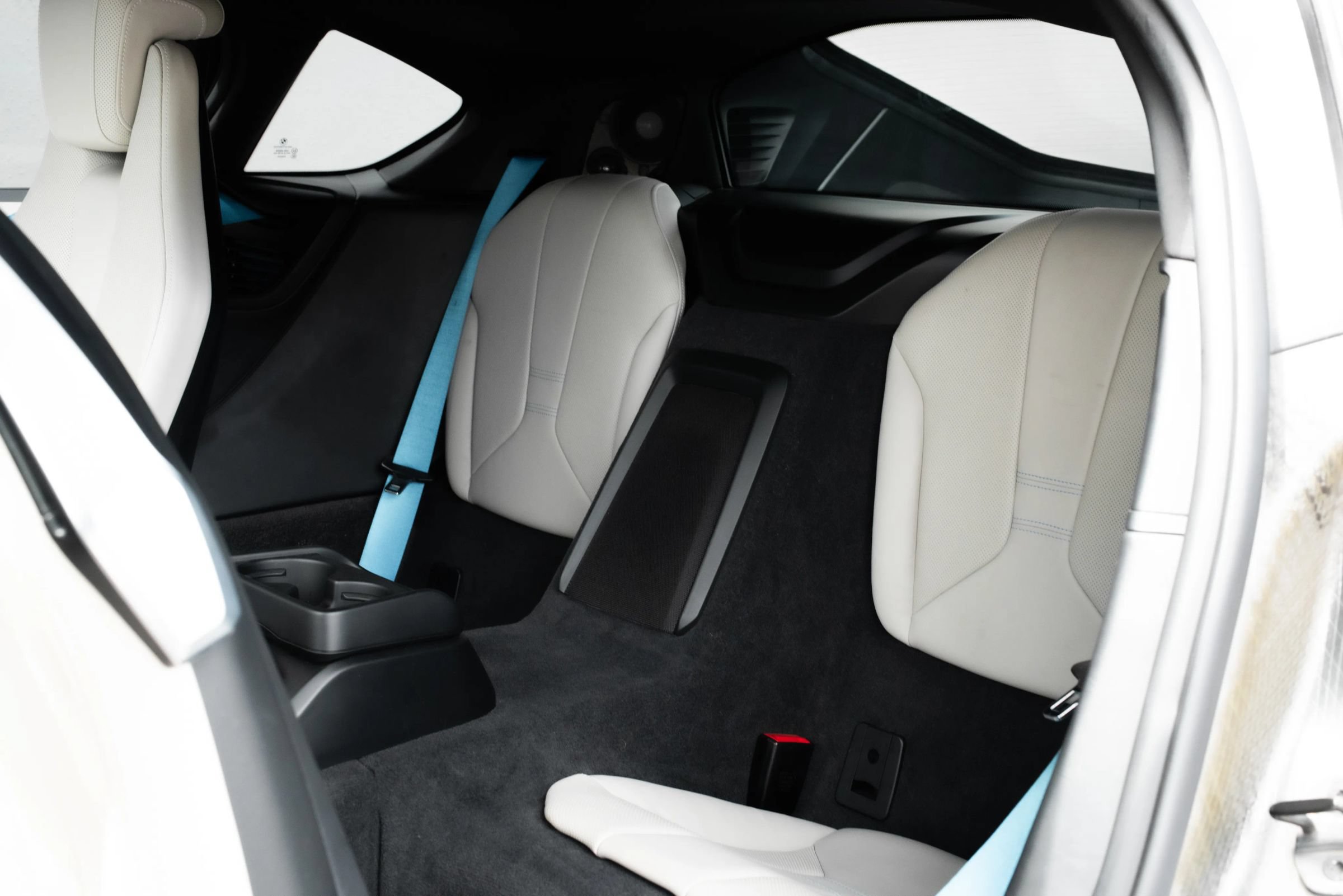 Used 2015 BMW i8 AWD/4WD image 16