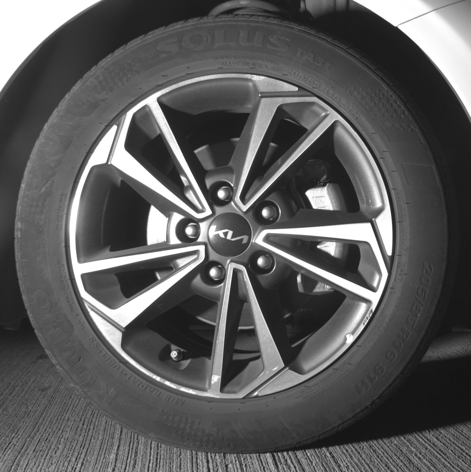 Used 2024 Kia Forte LXS image 18