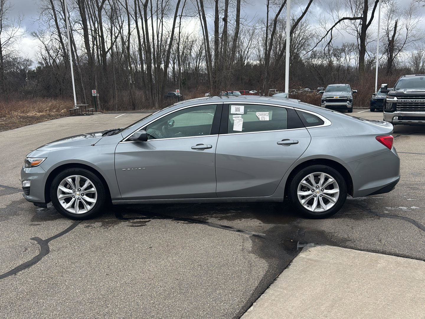 Used 2023 Chevrolet Malibu LT image 2