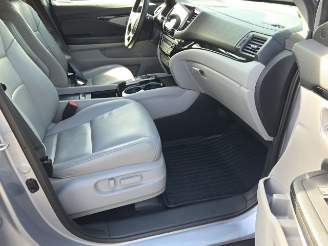 Used 2019 Honda Pilot Touring image 9
