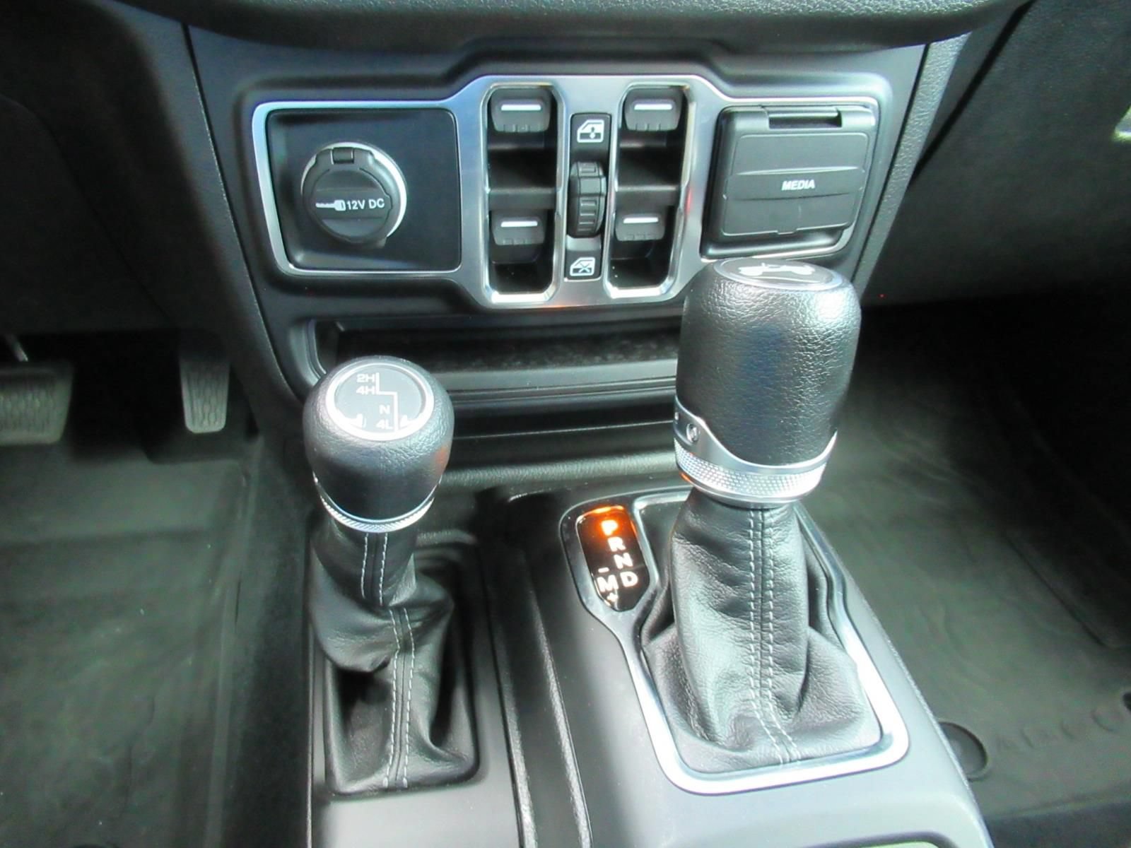 Used 2024 Jeep Wrangler Unlimited Sport AWD/4WD image 27