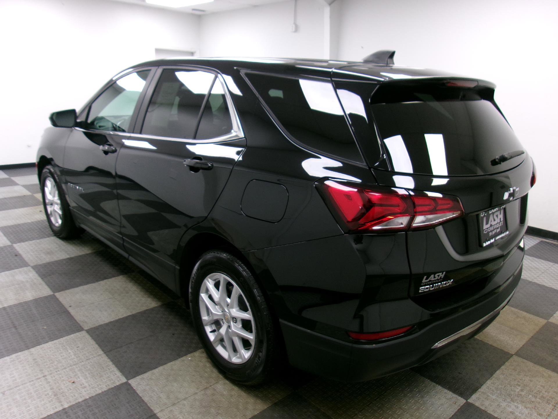 Certified 2023 Chevrolet Equinox LT w/ LPO, Floor Liner Package FWD image 2