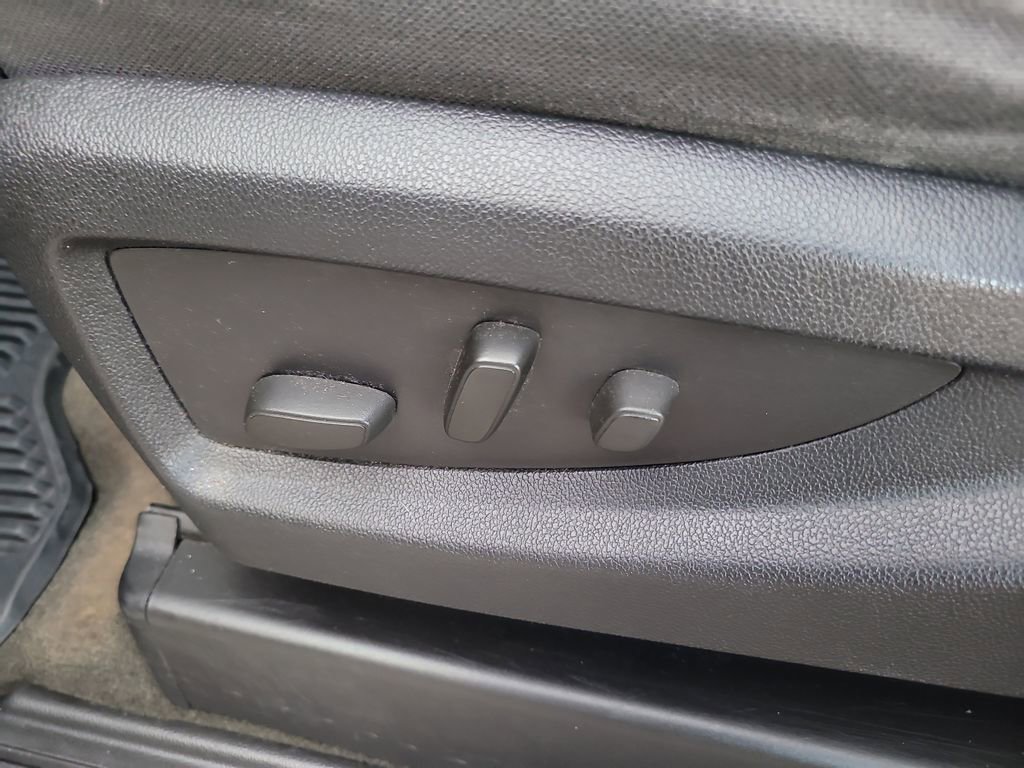 Used 2015 Chevrolet Silverado 2500 LT w/ LT Convenience Package image 16