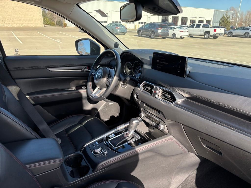 Used 2025 MAZDA CX-5 Carbon Edition image 18