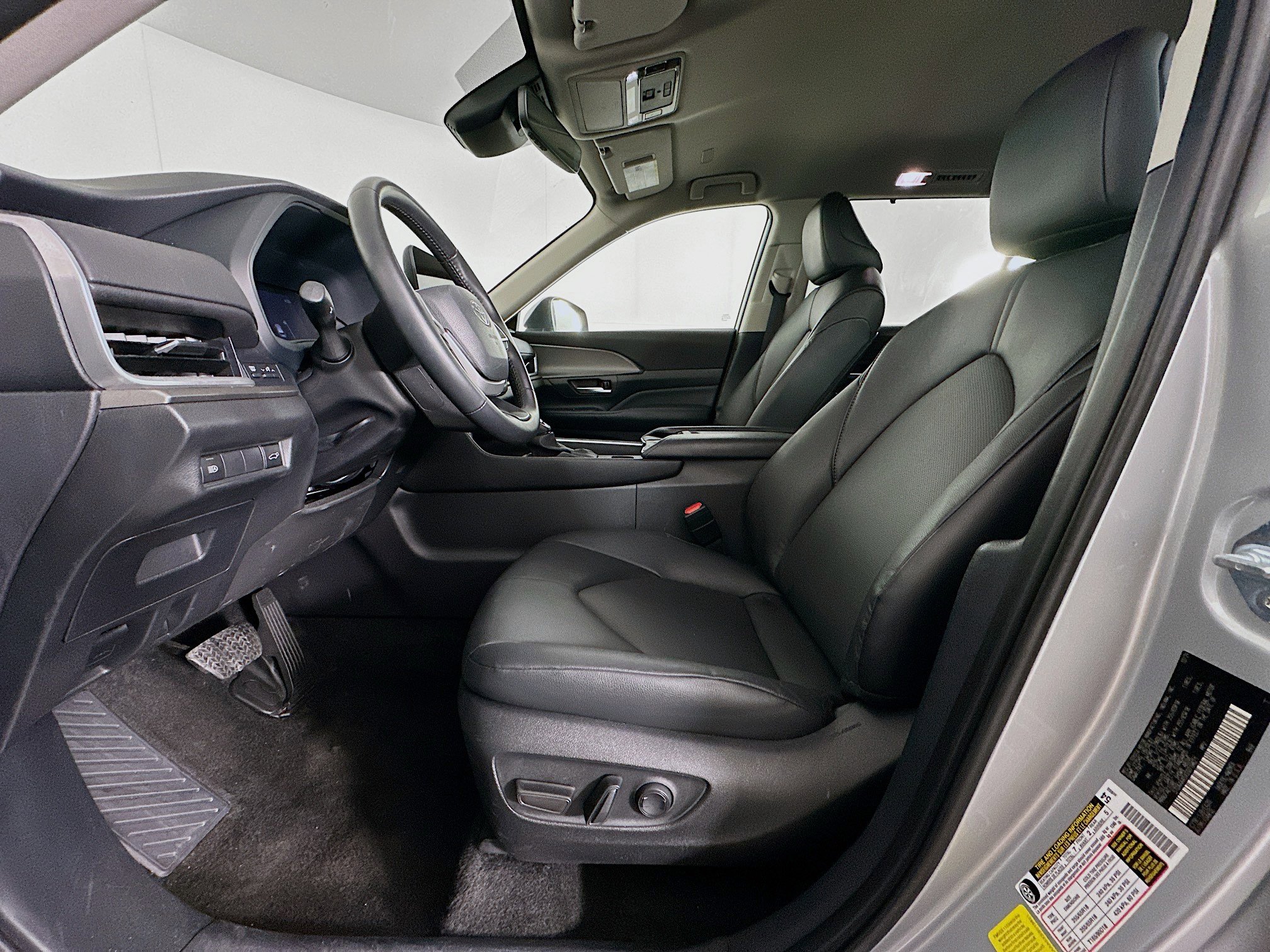 Used 2025 Toyota Grand Highlander FWD image 13