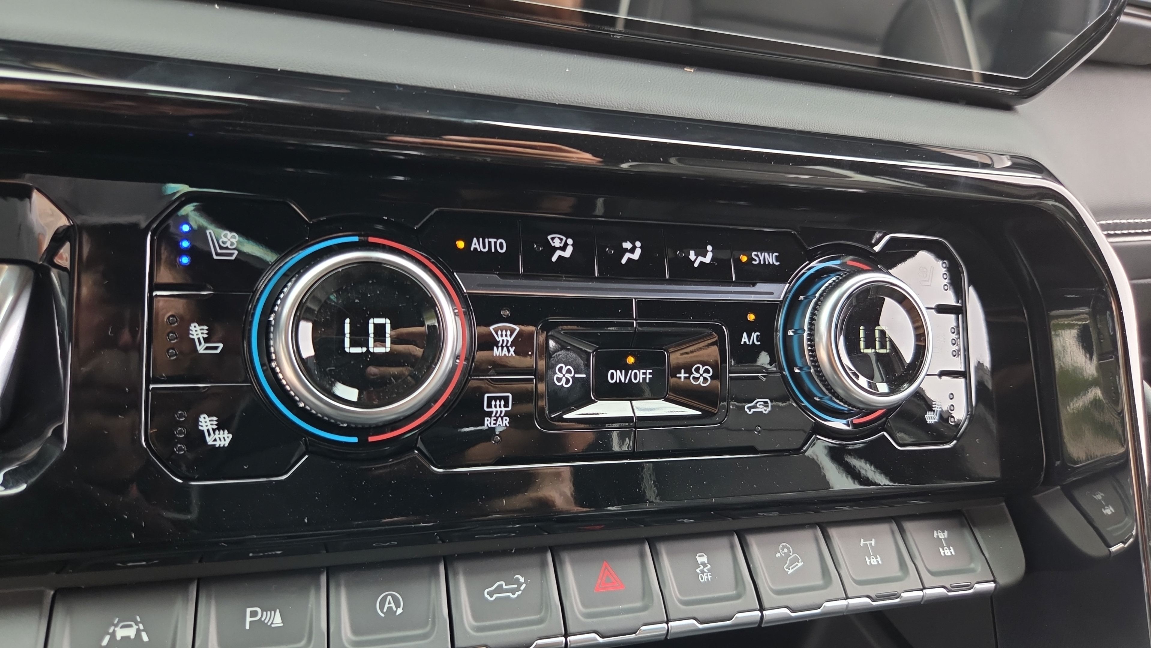 New 2026 GMC Sierra 1500 AT4X AWD/4WD image 21