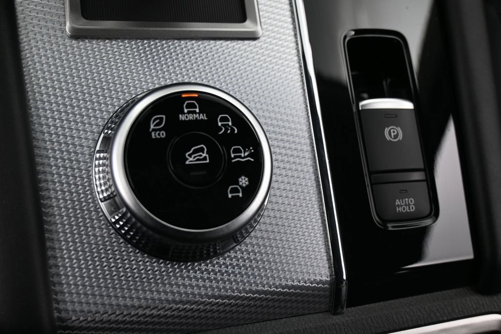Used 2024 Mitsubishi Outlander SEL FWD image 23