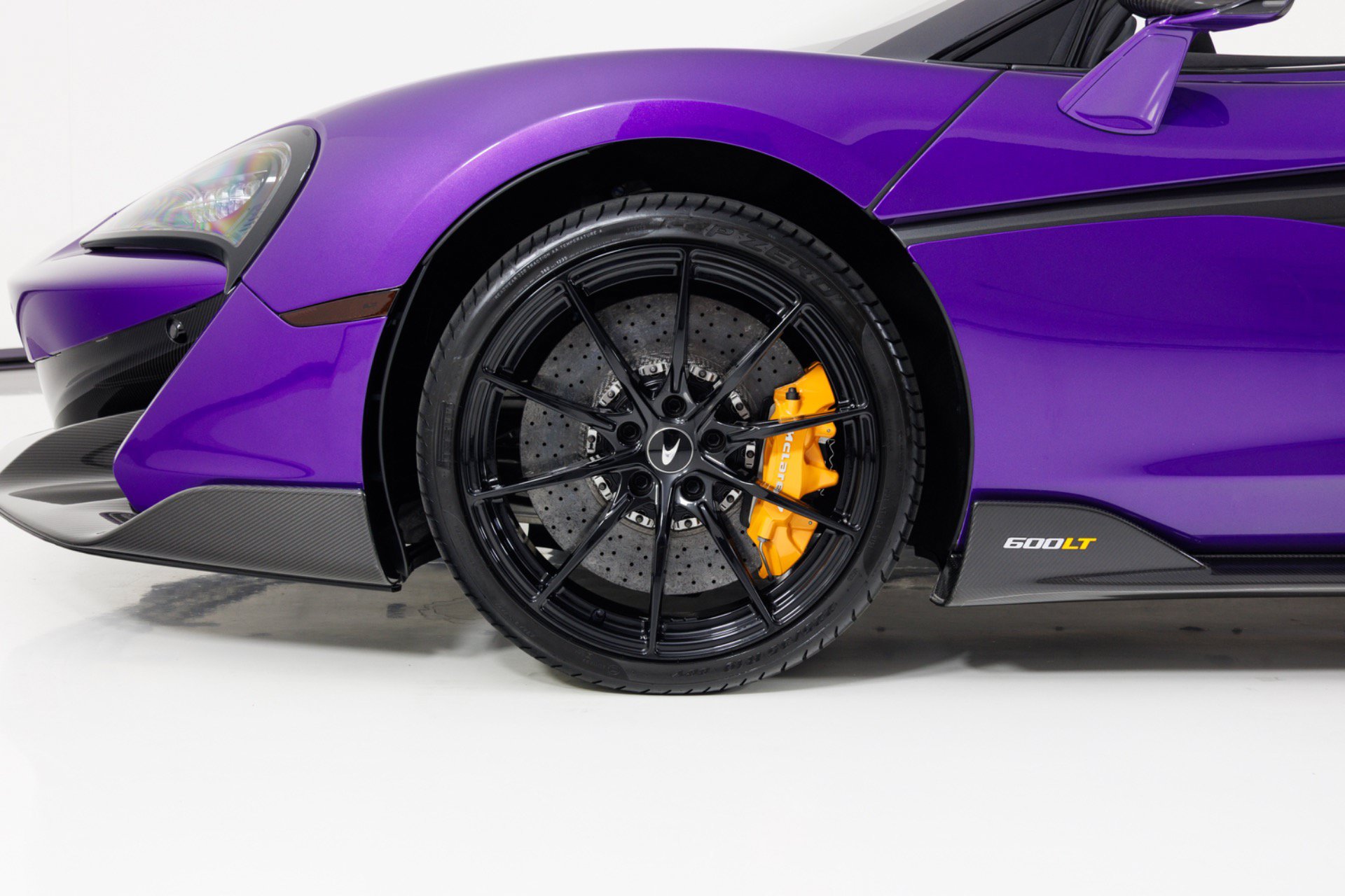 Used 2020 McLaren 600LT Spider RWD image 13