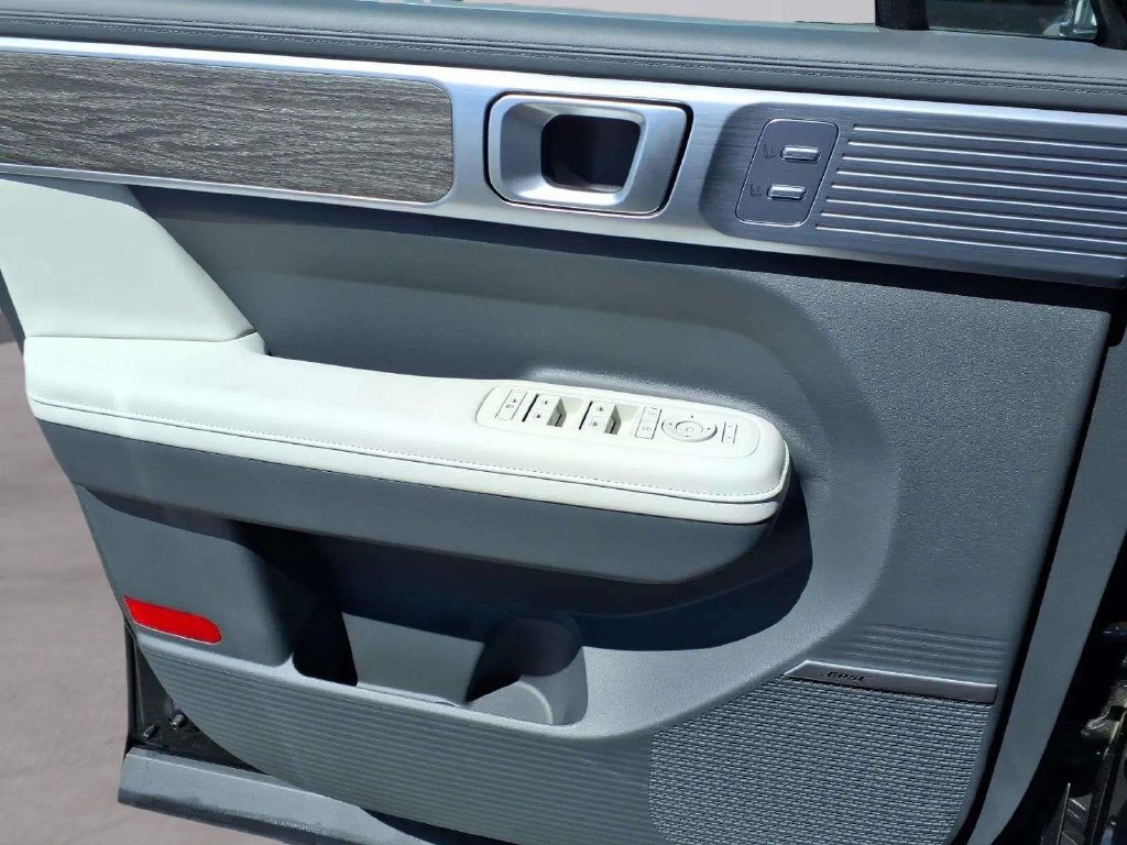 New 2027 Hyundai Santa Fe Limited FWD image 12