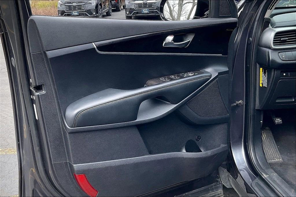 Used 2017 Kia Sorento LX image 26