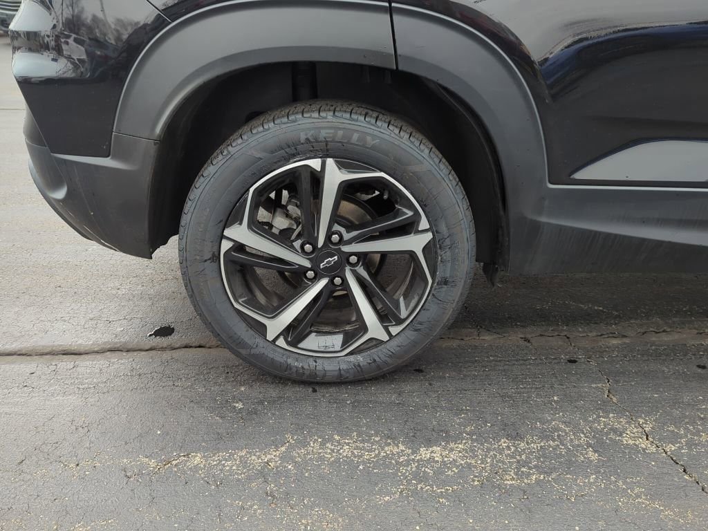 Certified 2023 Chevrolet TrailBlazer RS w/ Sun and Liftgate Package image 14