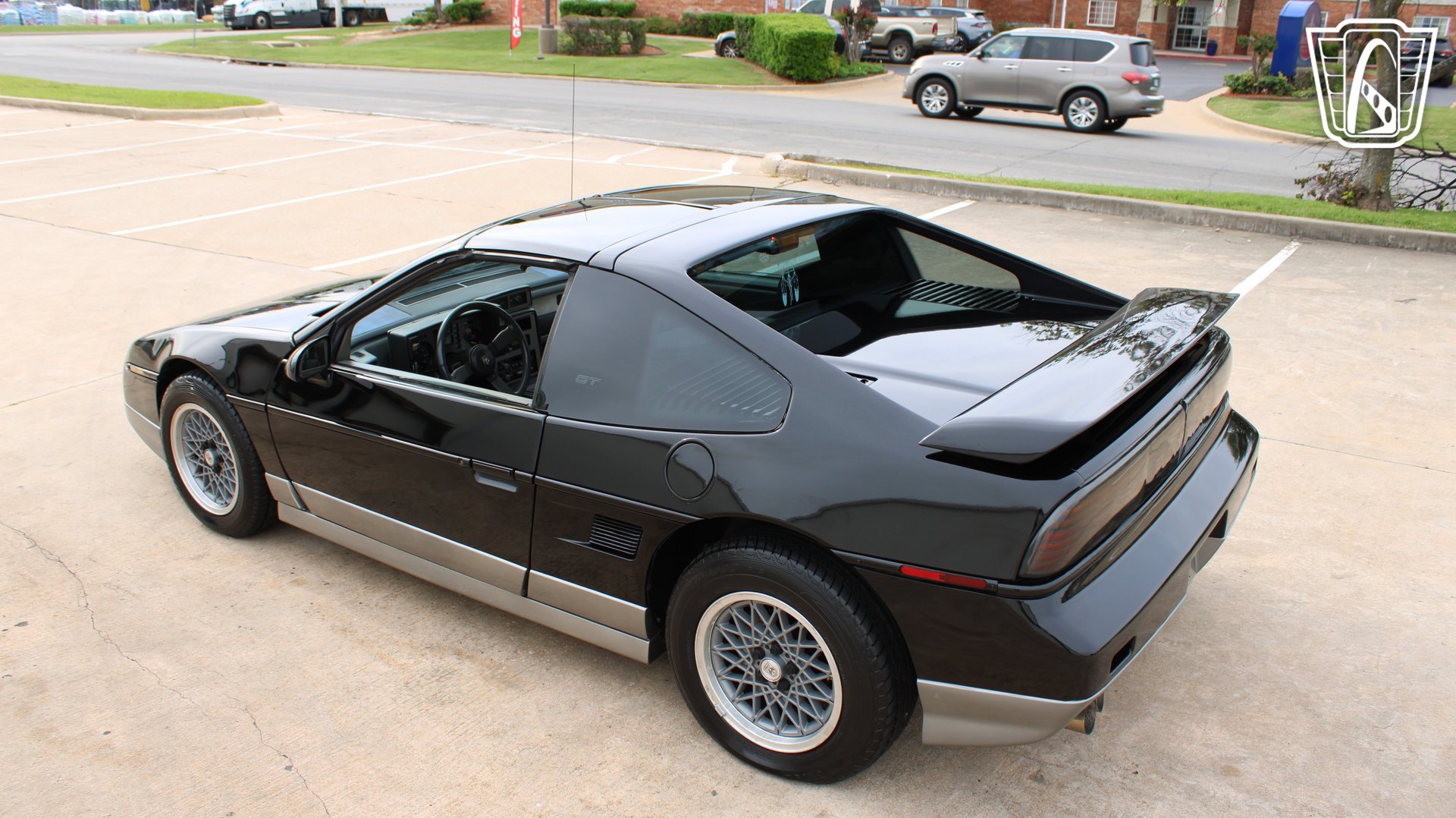 Used 1987 Pontiac Fiero GT RWD image 29