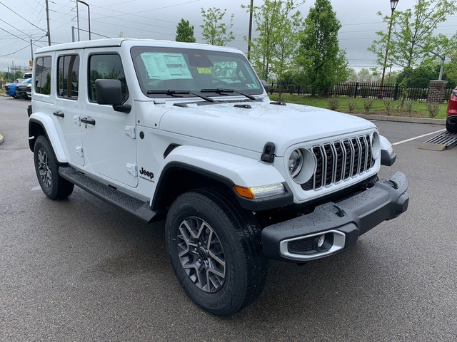New 2026 Jeep Wrangler Unlimited Sahara w/ Safety Group AWD/4WD image 10