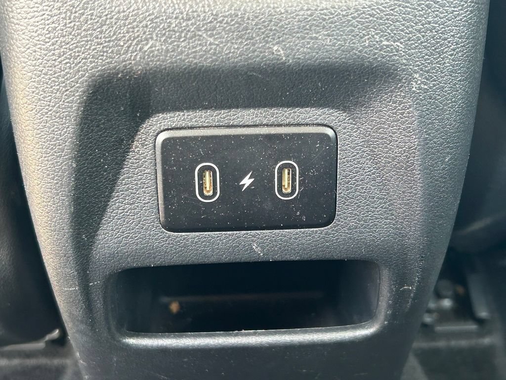 Used 2025 Hyundai Venue SEL FWD image 20
