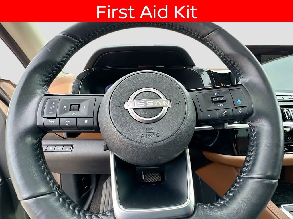 Used 2023 Nissan Pathfinder Platinum w/ Cargo Package FWD image 26