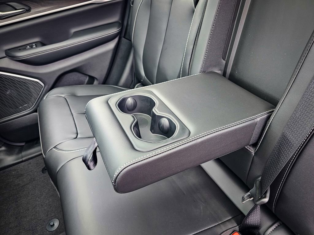 New 2026 Jeep Grand Cherokee Limited image 36