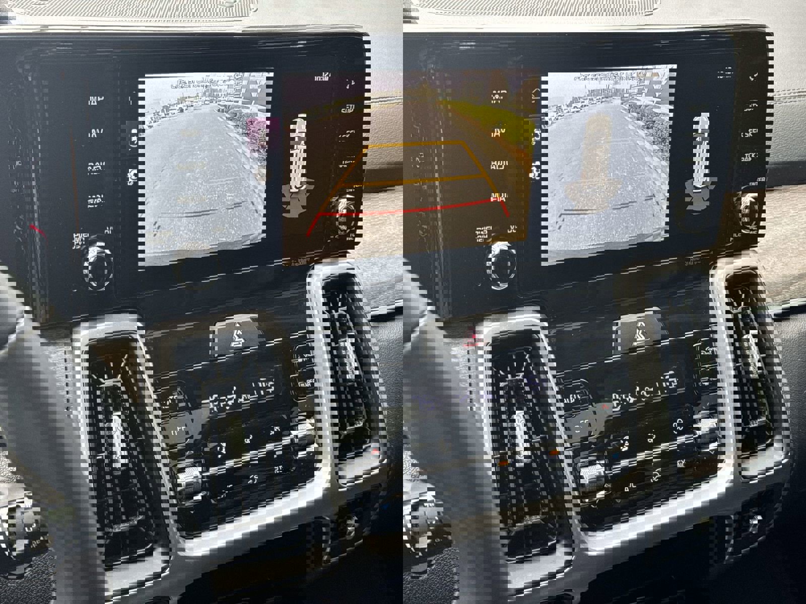 Used 2023 Kia Sorento EX w/ Panoramic Sunroof Package image 25