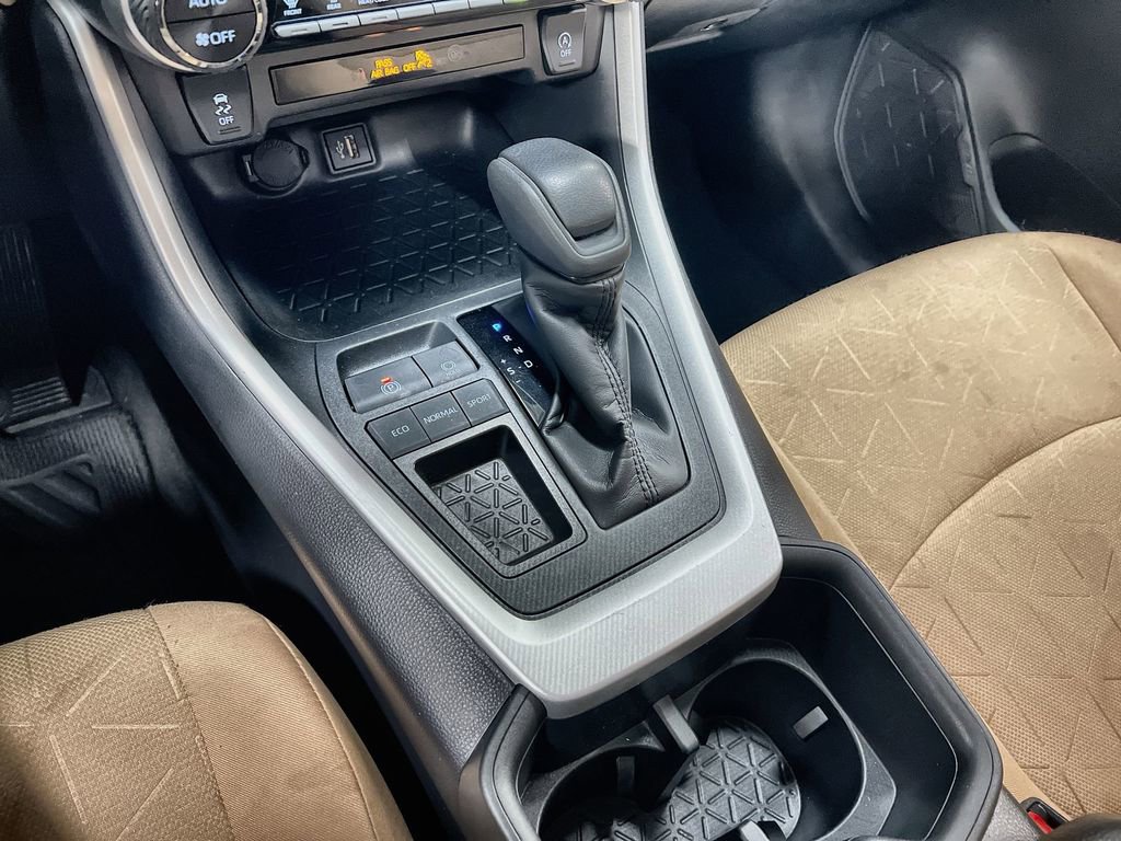 Used 2025 Toyota RAV4 XLE image 36