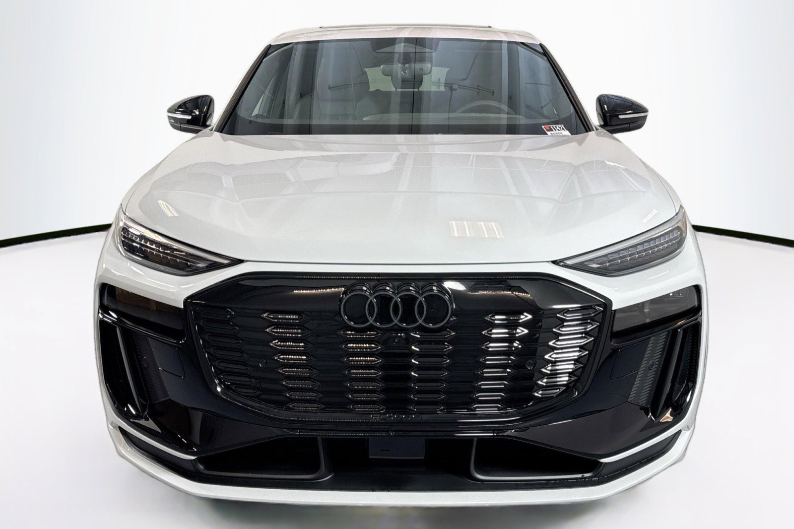 New 2027 Audi Q6 e-tron Premium Plus image 2
