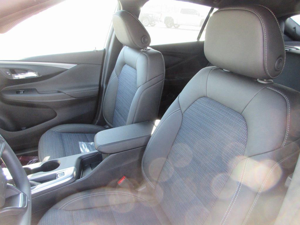 New 2026 Buick Envista Preferred image 13
