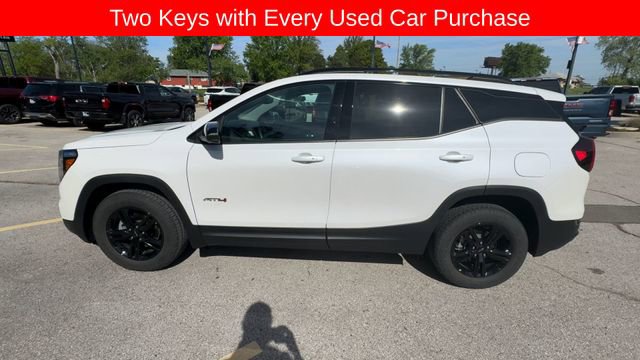 Used 2024 GMC Terrain AT4 w/ Tech Package AWD/4WD image 5