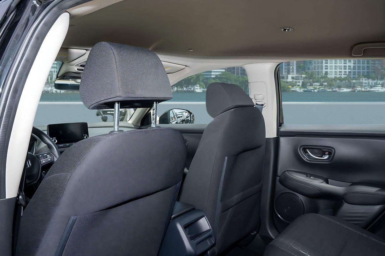 Certified 2024 Honda HR-V LX image 19