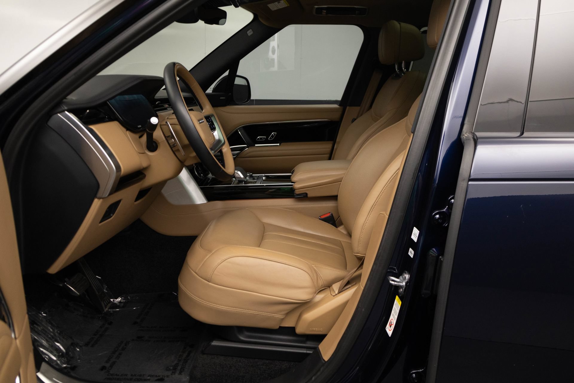Used 2023 Land Rover Range Rover SE AWD/4WD image 5