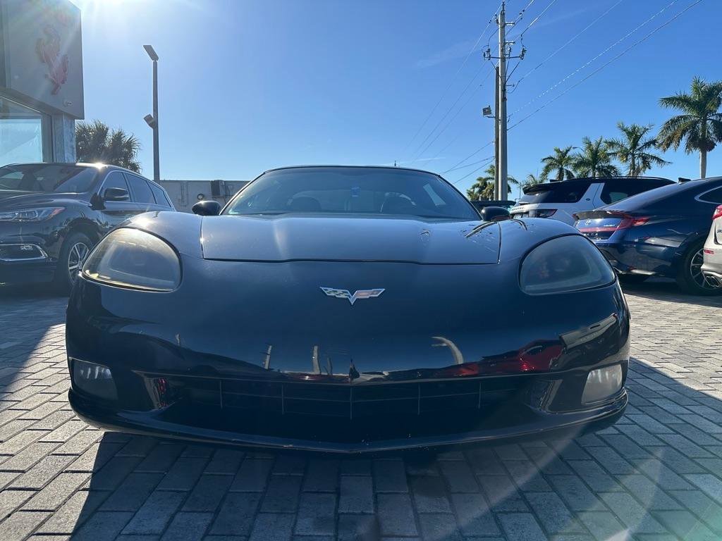 Used 2010 Chevrolet Corvette Coupe w/ 1LT image 2