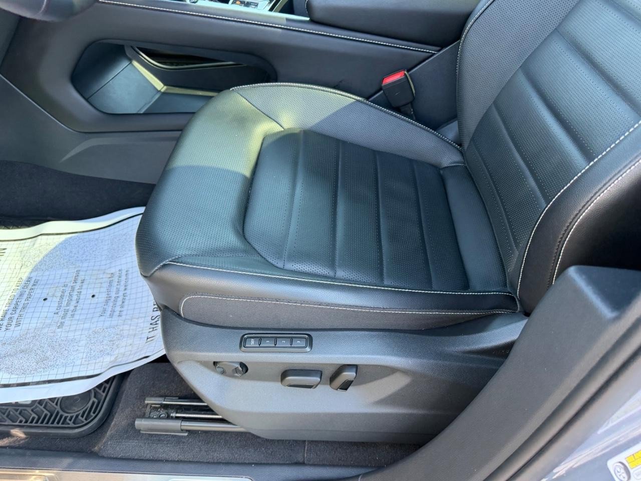 Used 2024 Volkswagen Atlas Cross Sport SEL R-Line image 20